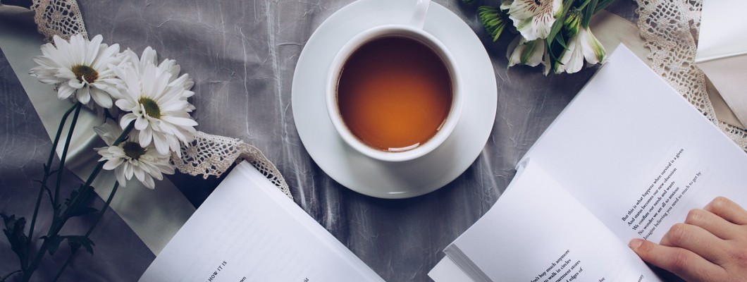 Bir Kitap; Bir Çay